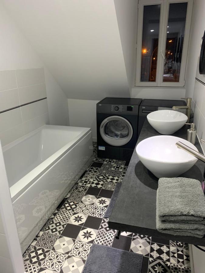 Apartamento Le Petit Chez Soi Calais Exterior foto
